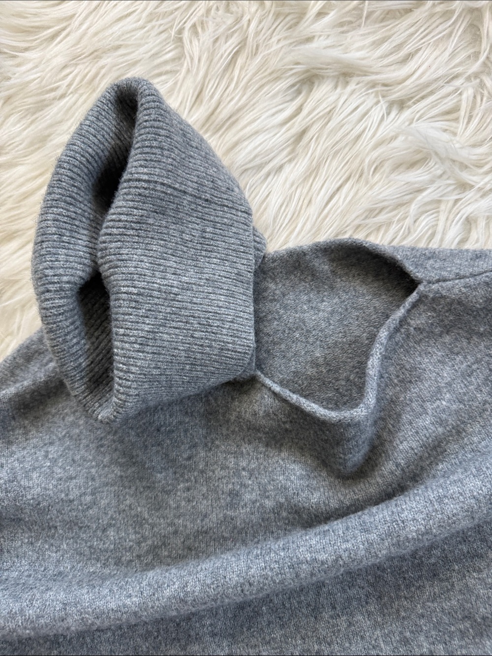 PAIGE Raundi Wool Blend Cutout Shoulder Turtleneck Heather Gray Sweater - Picture 7 of 10